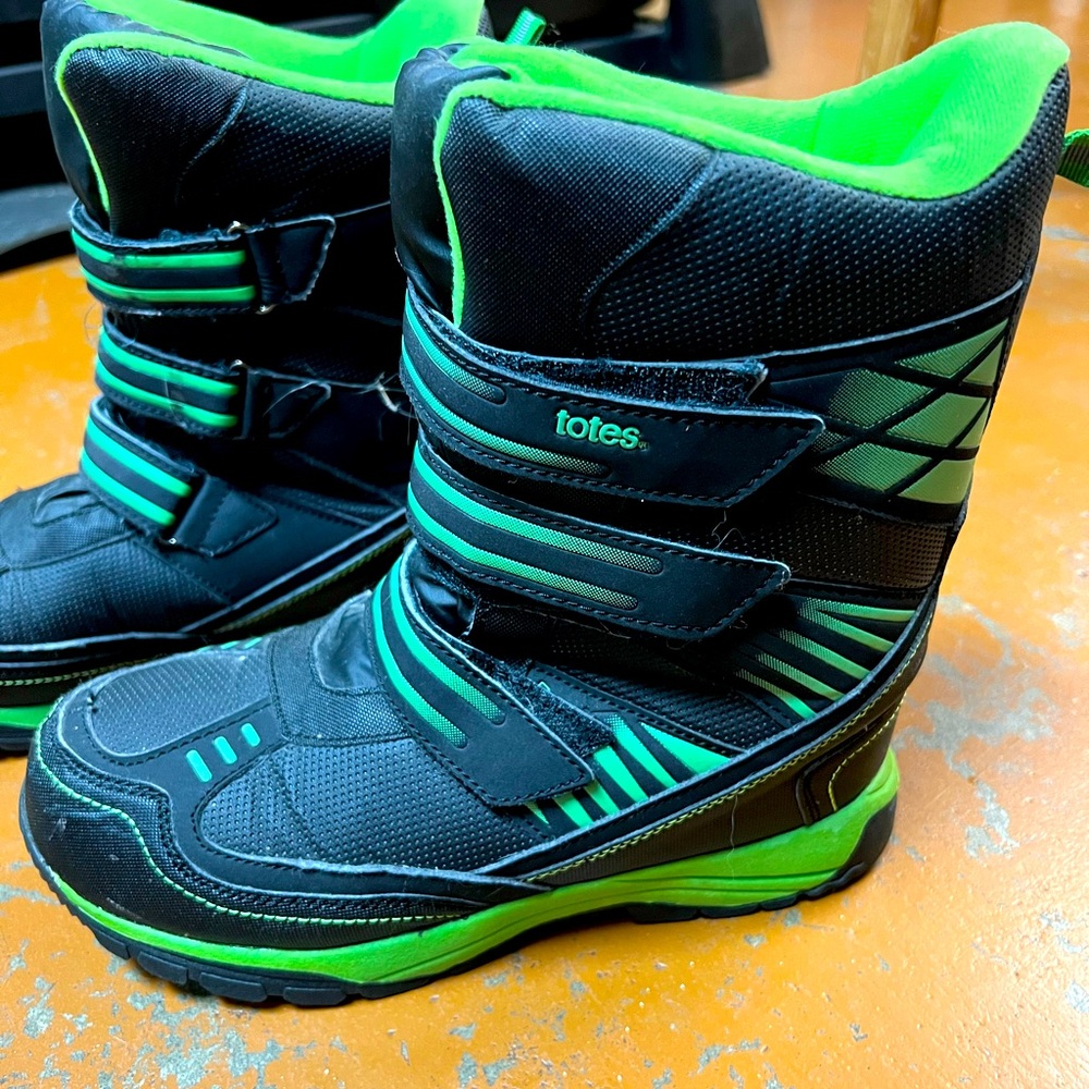 Totes winter boots, women’s size 6